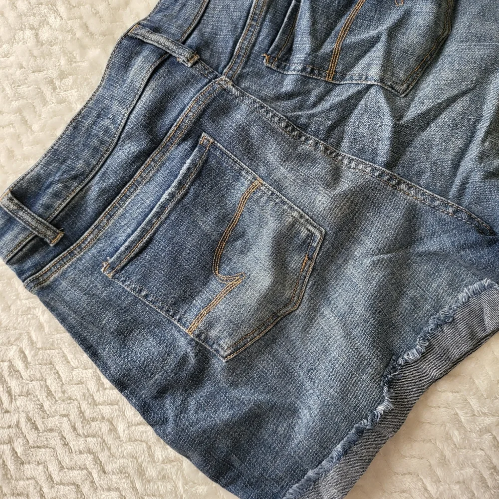 Women's High Waist Denim Short - Picture 6 of 12